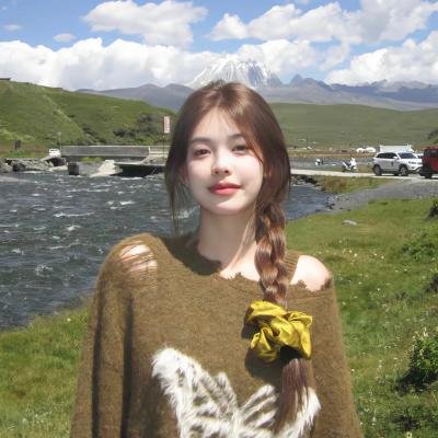 黑衣女孩